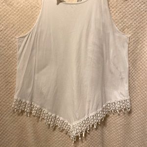 NY&CO white sleeveless top. XL